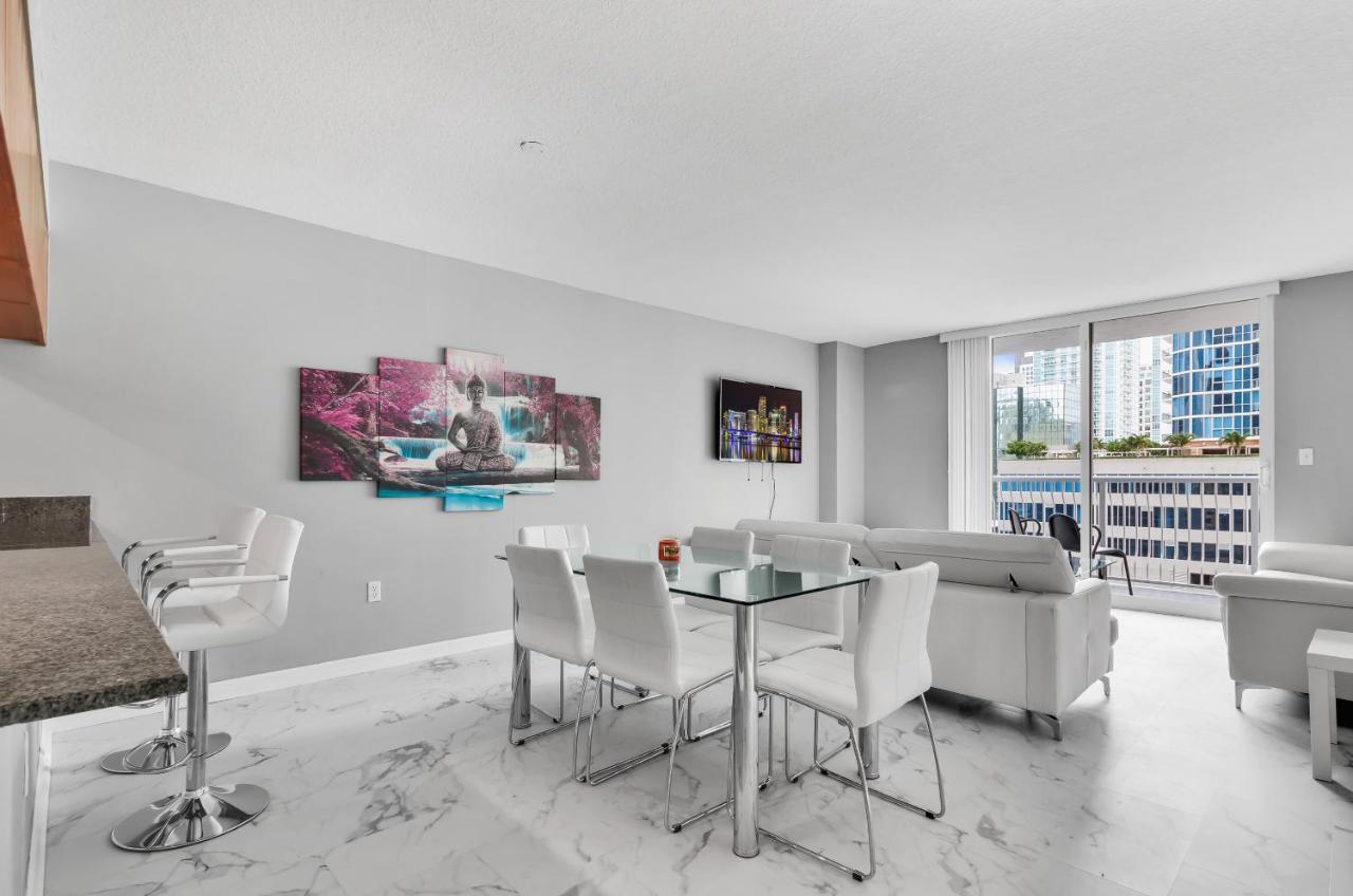 The Club At Brickell Bay Luxury Suites Маямі Екстер'єр фото