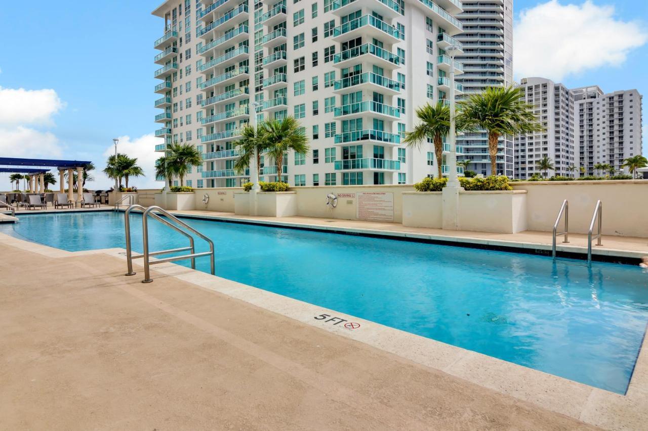 The Club At Brickell Bay Luxury Suites Маямі Екстер'єр фото
