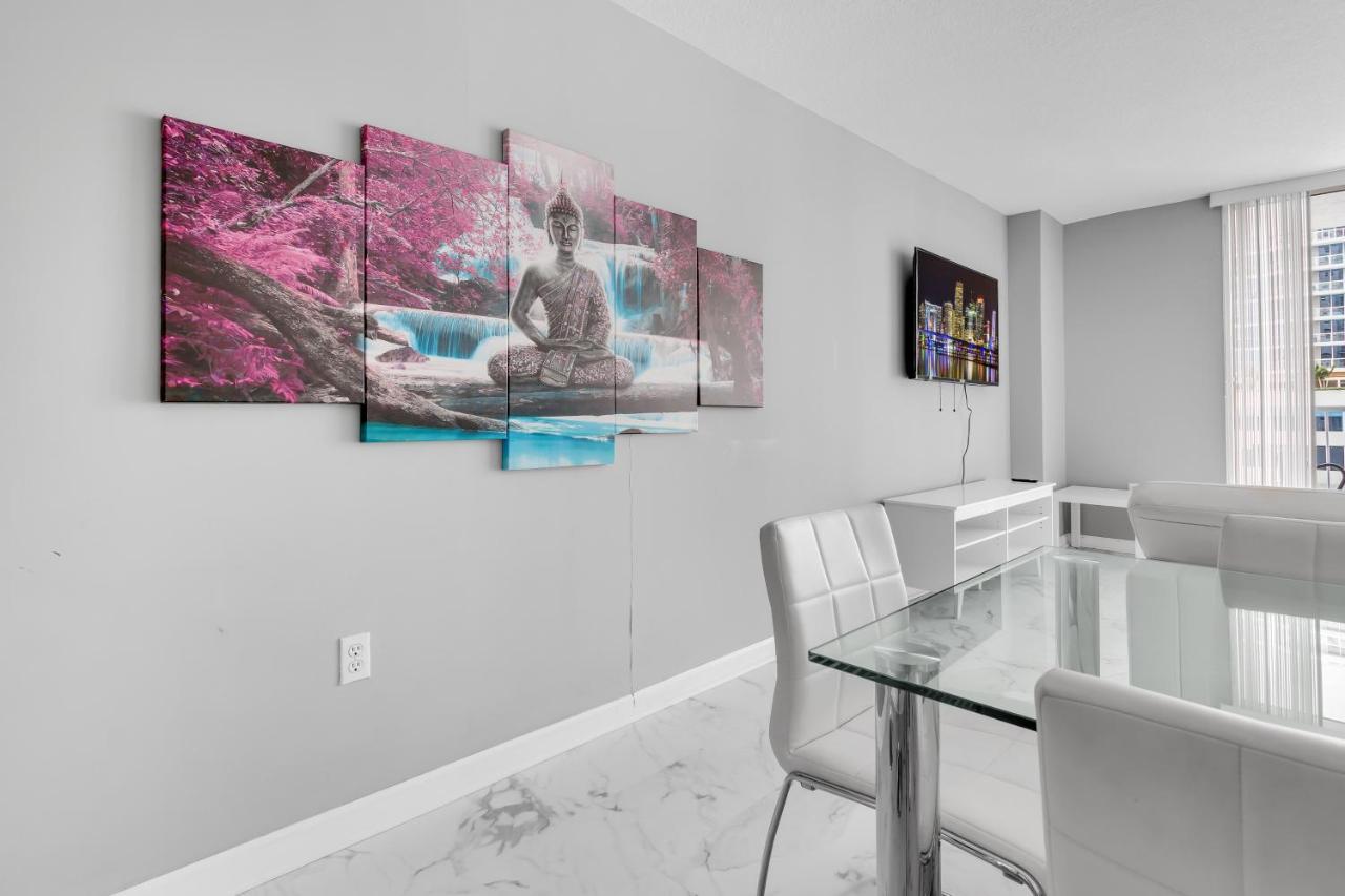 The Club At Brickell Bay Luxury Suites Маямі Екстер'єр фото