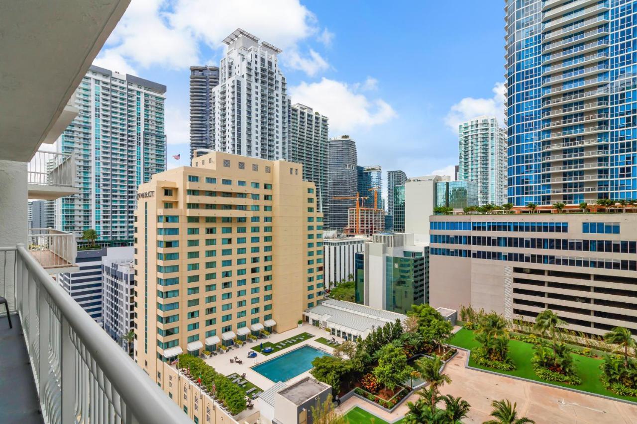 The Club At Brickell Bay Luxury Suites Маямі Екстер'єр фото