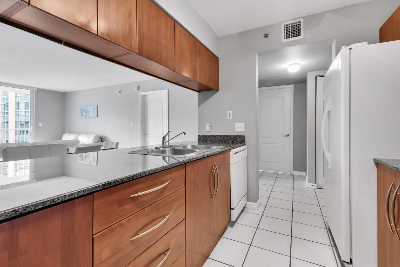 The Club At Brickell Bay Luxury Suites Маямі Екстер'єр фото